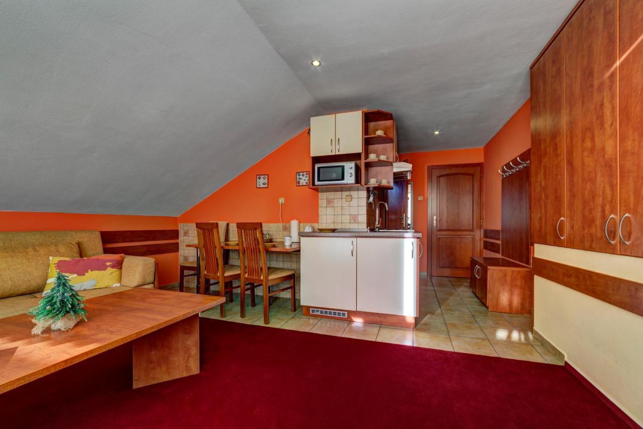 Apartmanovy Dom Slniecko Žiar Buitenkant foto
