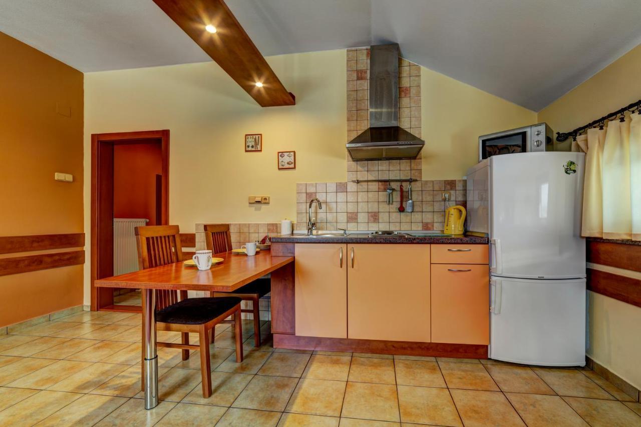Apartmanovy Dom Slniecko Žiar Buitenkant foto