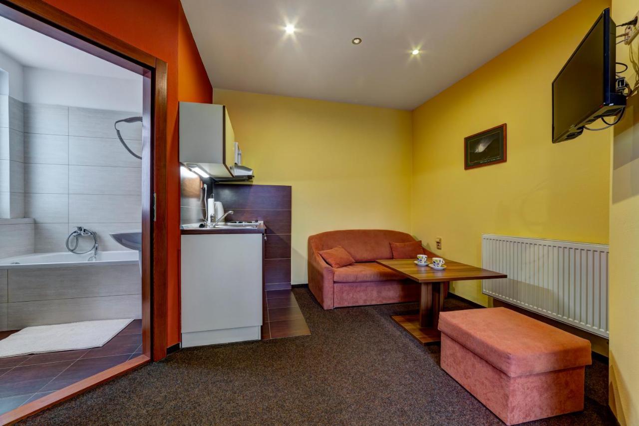 Apartmanovy Dom Slniecko Žiar Buitenkant foto