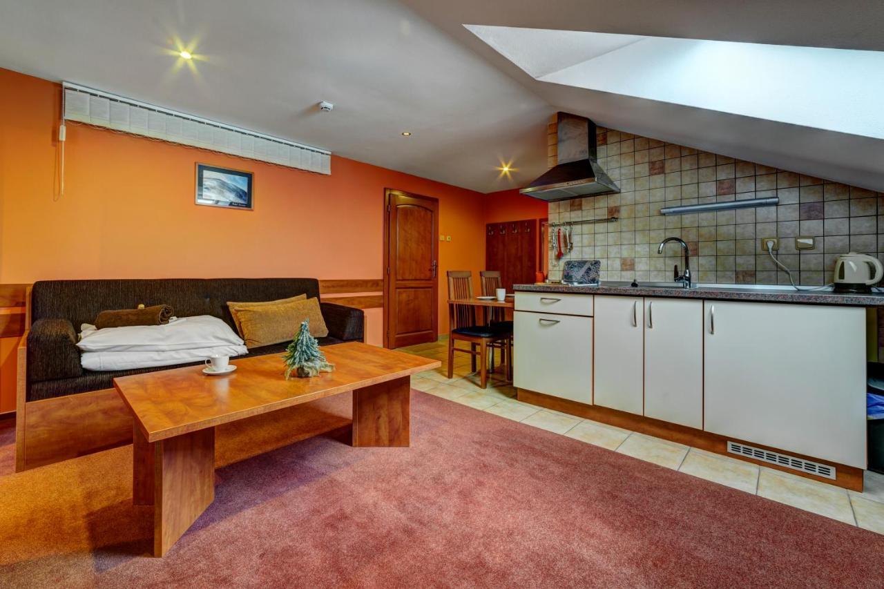 Apartmanovy Dom Slniecko Žiar Buitenkant foto