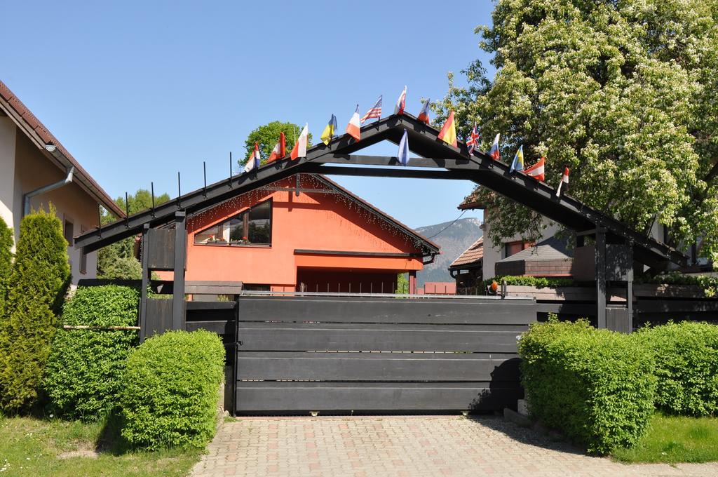 Apartmanovy Dom Slniecko Žiar Buitenkant foto